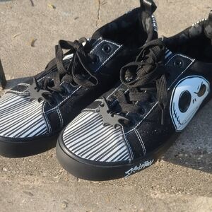 Skeleton Design Men's Sneakers - Black and White